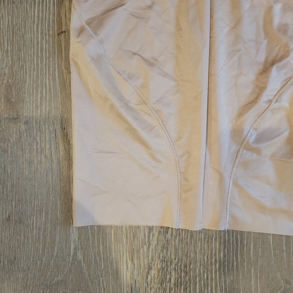 Spanx Slip - Picture 4 of 4